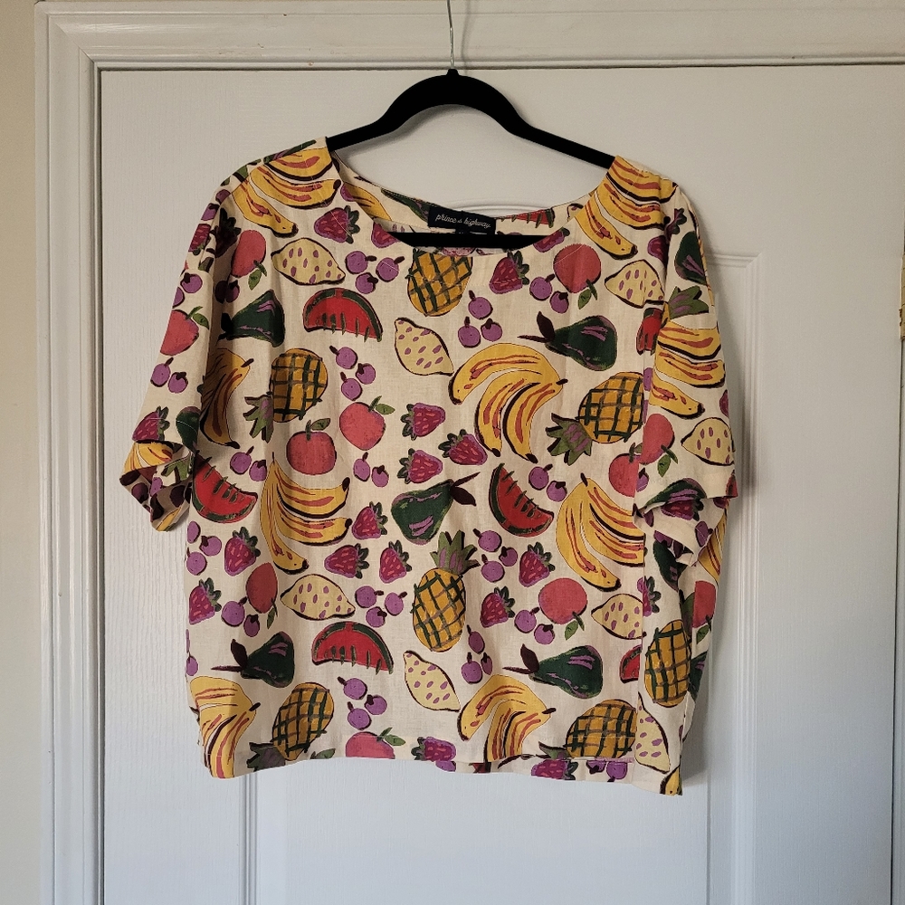 Pleasantly Printed Fruit-Patterned Crop Top - Cream/Multicolor